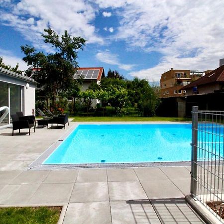 Maureen Lovely 2 Bedroom Unit With Community Pool Βιέννη Εξωτερικό φωτογραφία