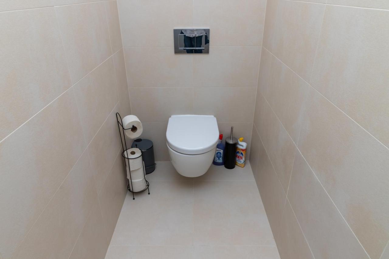Maureen Lovely 2 Bedroom Unit With Community Pool Βιέννη Εξωτερικό φωτογραφία