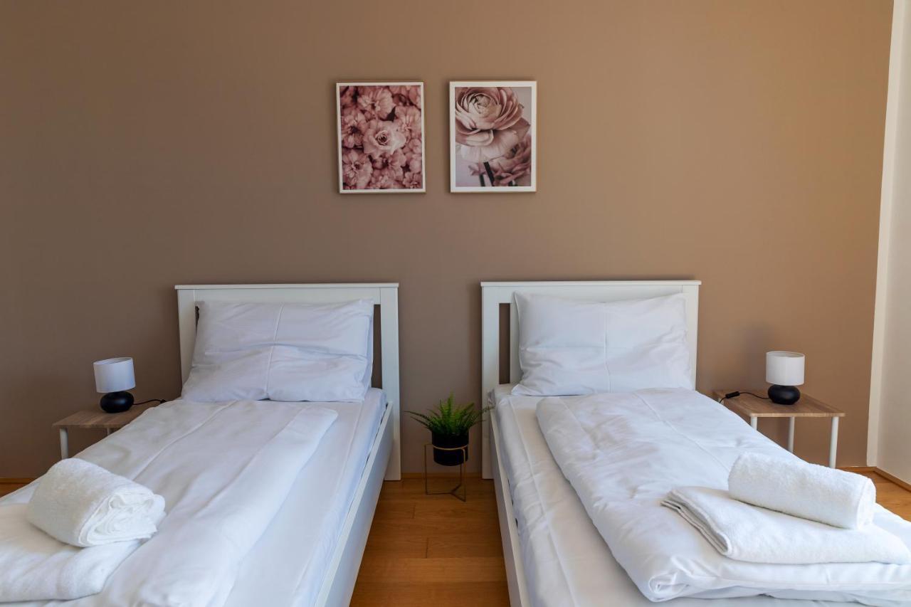 Maureen Lovely 2 Bedroom Unit With Community Pool Βιέννη Εξωτερικό φωτογραφία